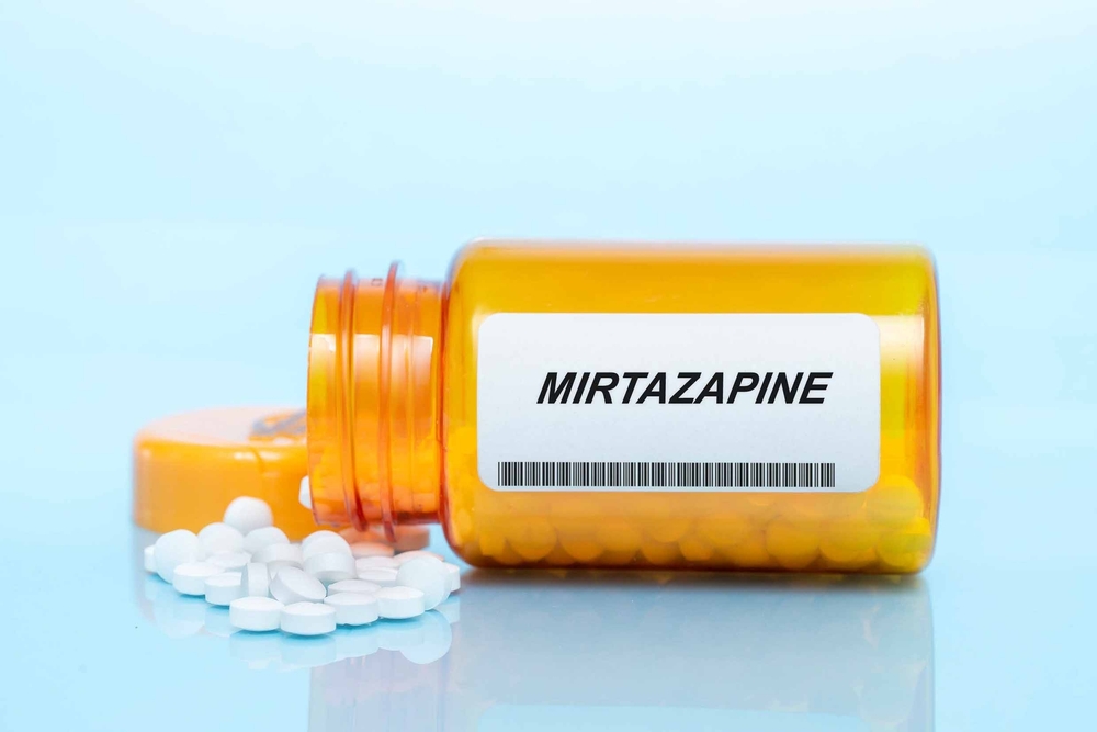 Mirtazapine-pills-in-bottle