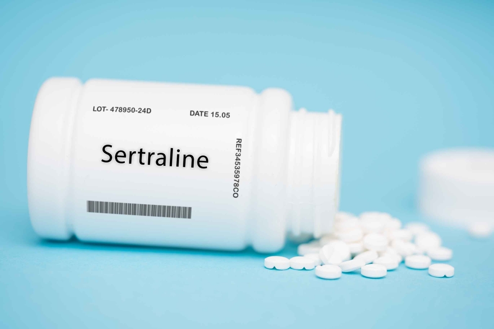 Sertraline-caosules-on-bottle