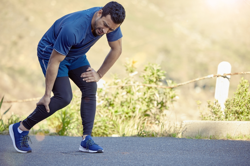 man-leg-muscle-cramp-while-running