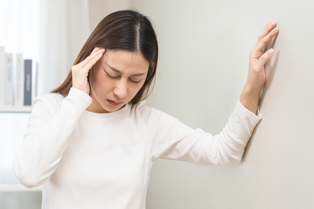 woman-feeling-sick