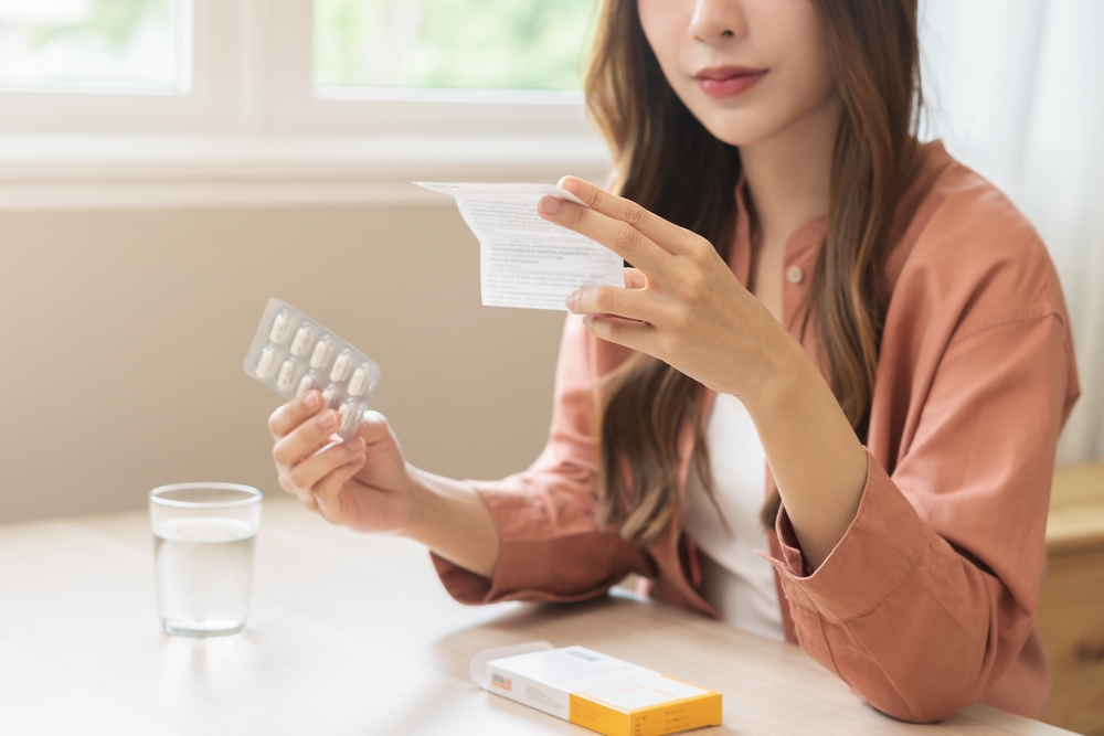 woman-with-medicine-Prescription
