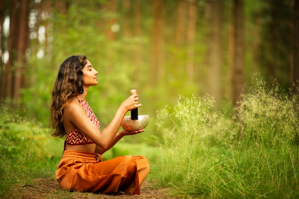 indian-woman-music-therapy