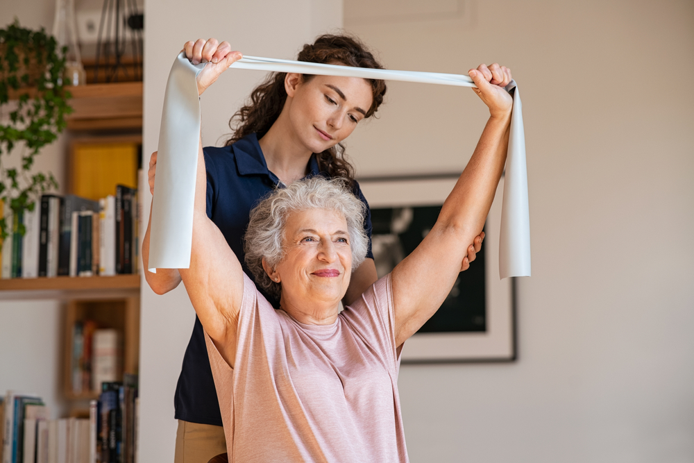 old-woman-in-fitness-therapy
