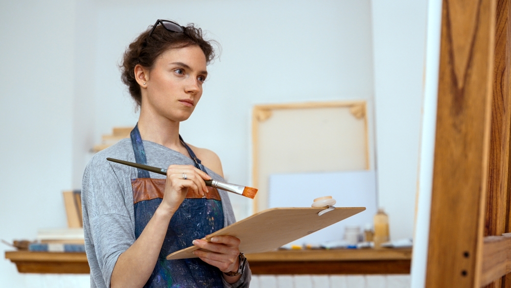 woman-doing-painting