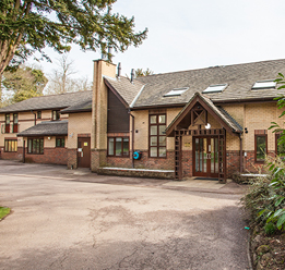 banbury lodge front third view