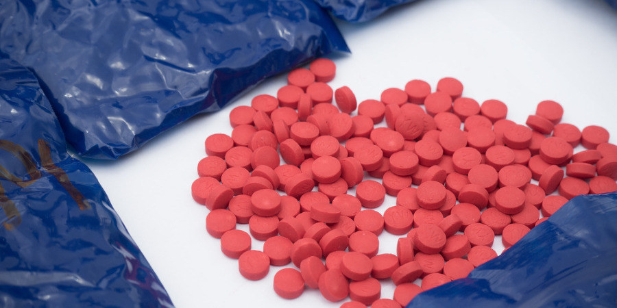 Amphetamine red tablets