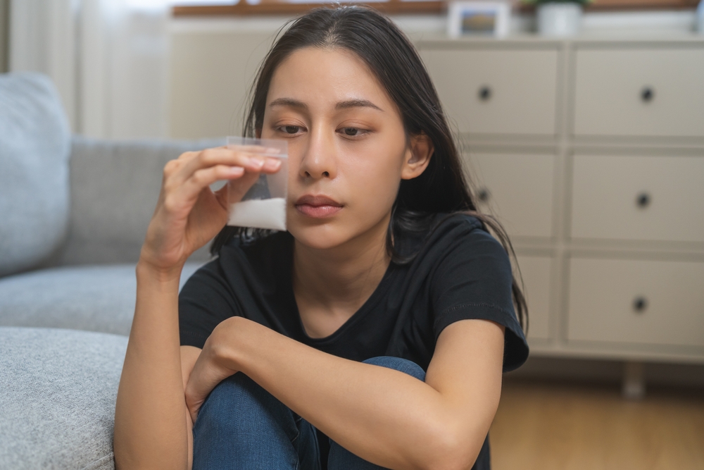 young-woman-with-drugs