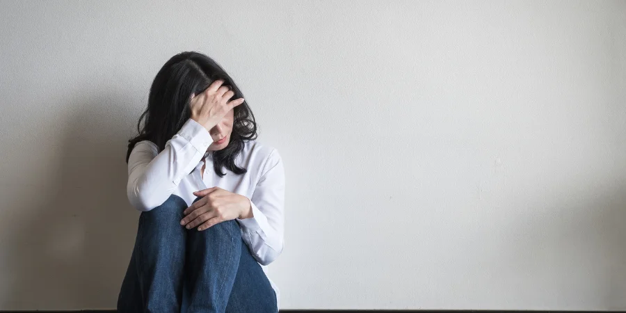 Anxiety stricken woman who has a benzodiazepine addiction