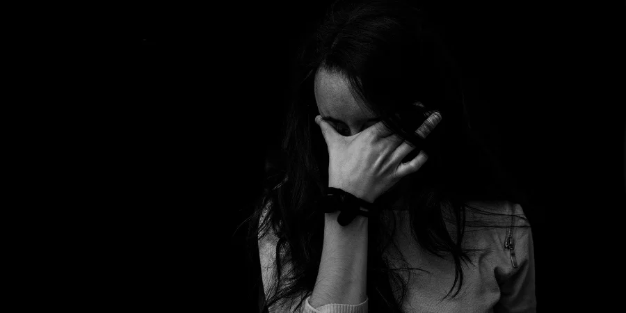 bulimia-woman-with-anxiety
