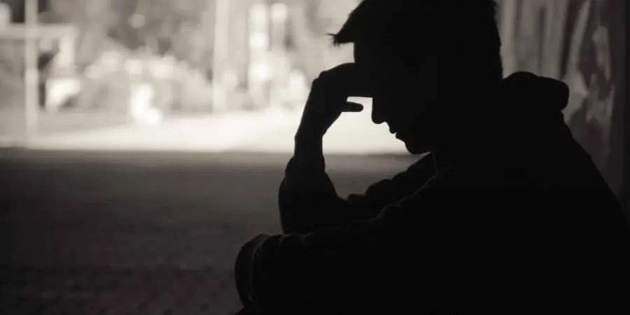 clonazepam-addiction-man-experiencing-withdrawal