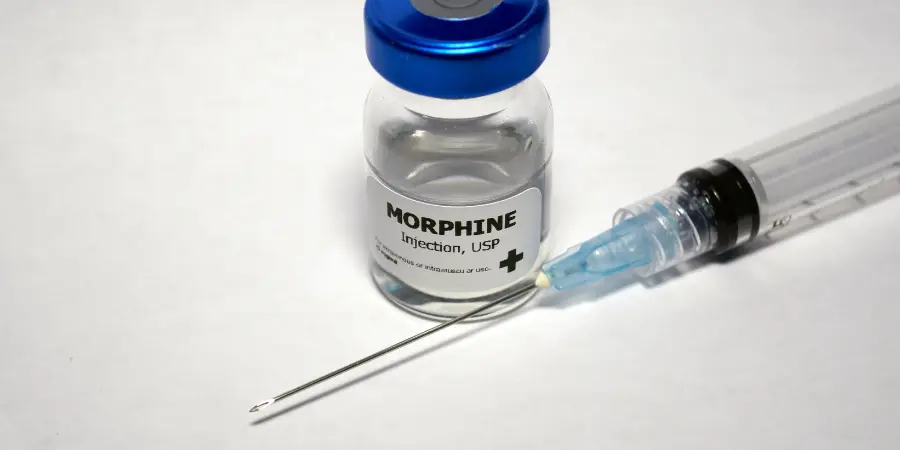 morphine-addiction-morphine-injection