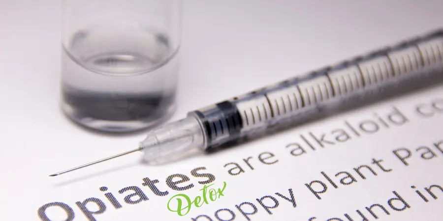 opiates-detox-water-and-syringe