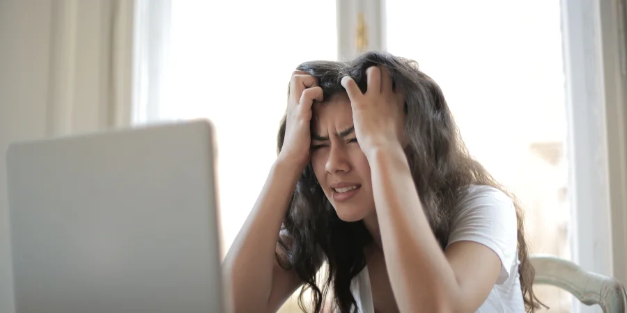 stress-and-addiction-stressed-woman-at-work