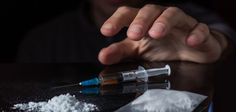 heroin powder with injection