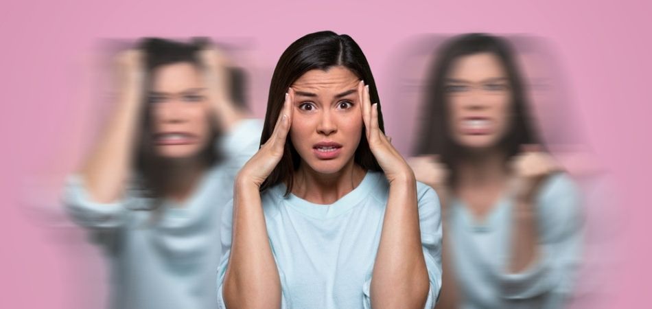 woman has Schizophrenia issue