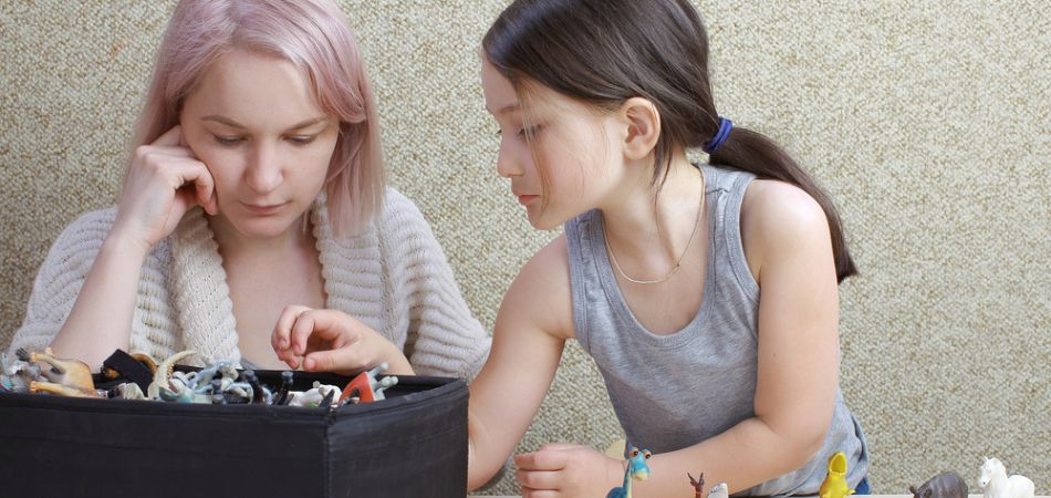 young woman doing psychodynamic Therapy
