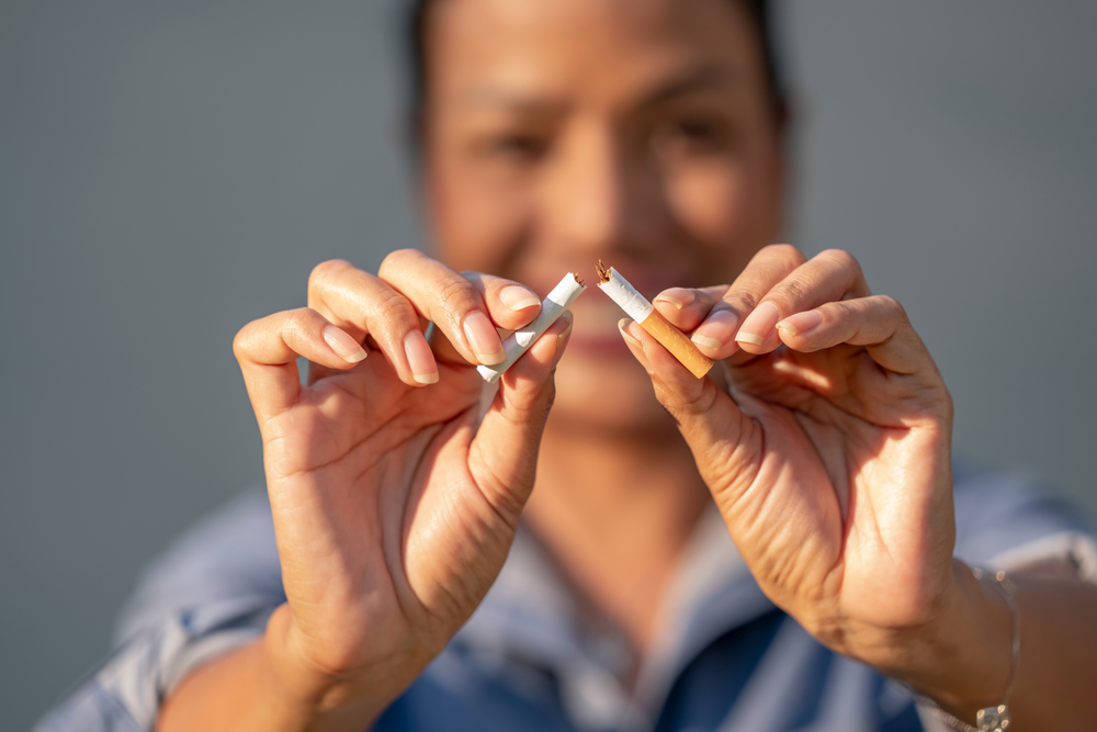 happy-woman-break-tobacco