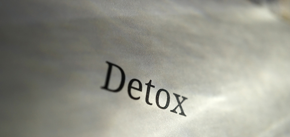 Detox written on paper