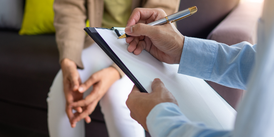 halcion-rehab-therapist-session