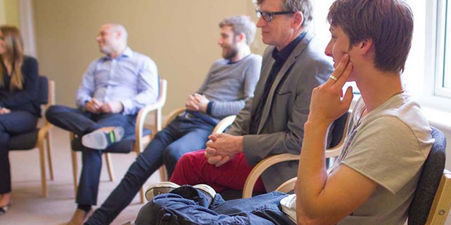 librium-detox-sanctuary-lodge-session