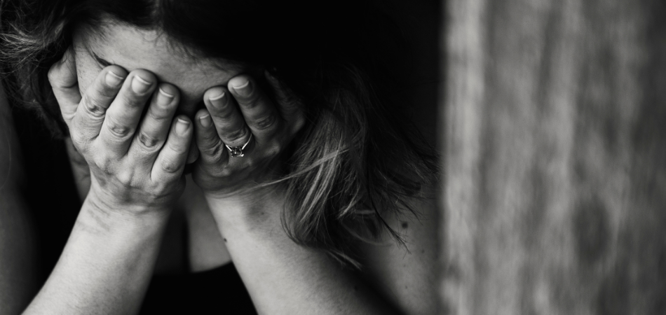 monkey-dust-addiction-woman-feeling-lonely