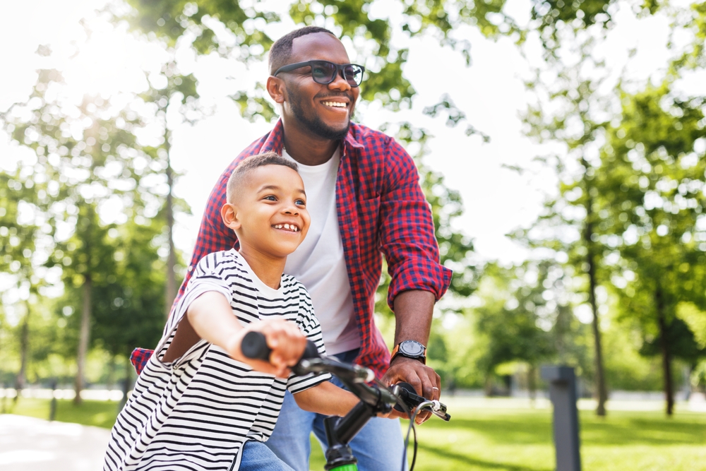 father-teaching-cycling