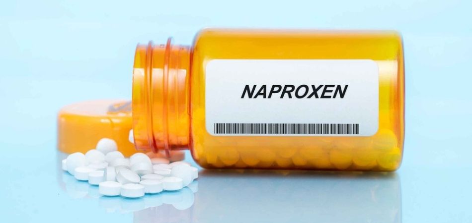 Naproxen-pills-addiction