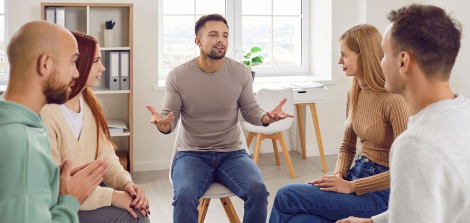 rehab-care-group-therapy-session